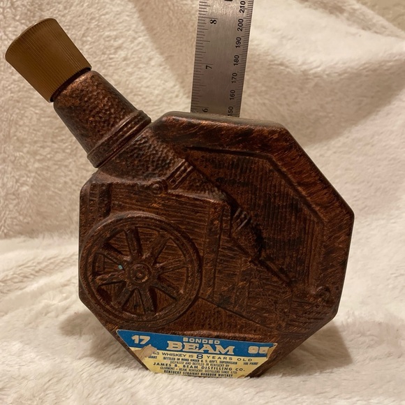 1970 Vintage‎ Rare cannon Jim Beam Decanter - Picture 1 of 3